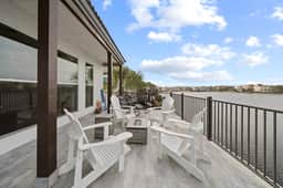 21A WatersEdge