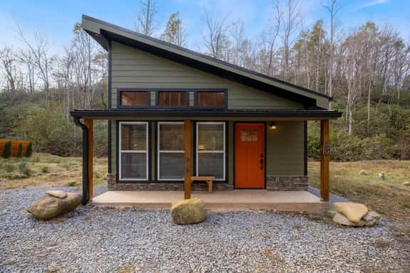Cottage 5 - Image 1