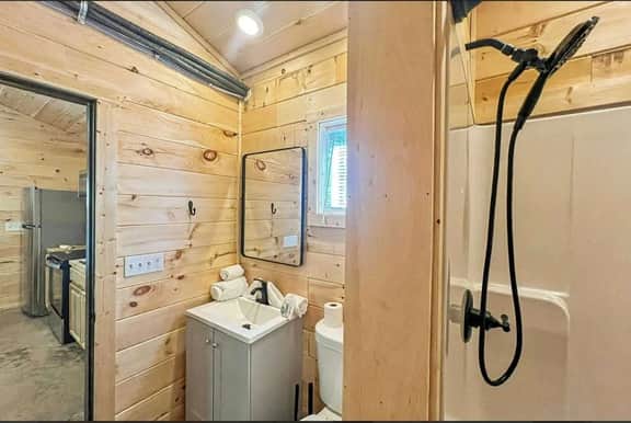 Cottage 4 - Image 3